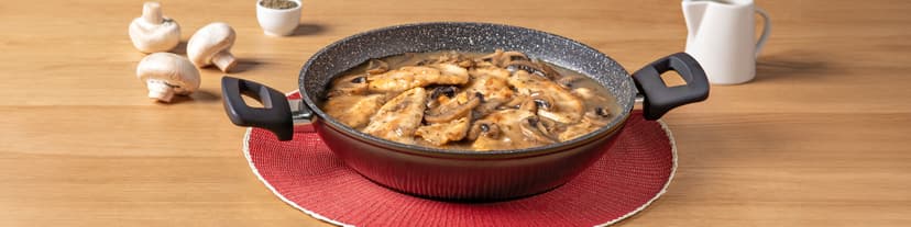 Pollo con champiñones al vino