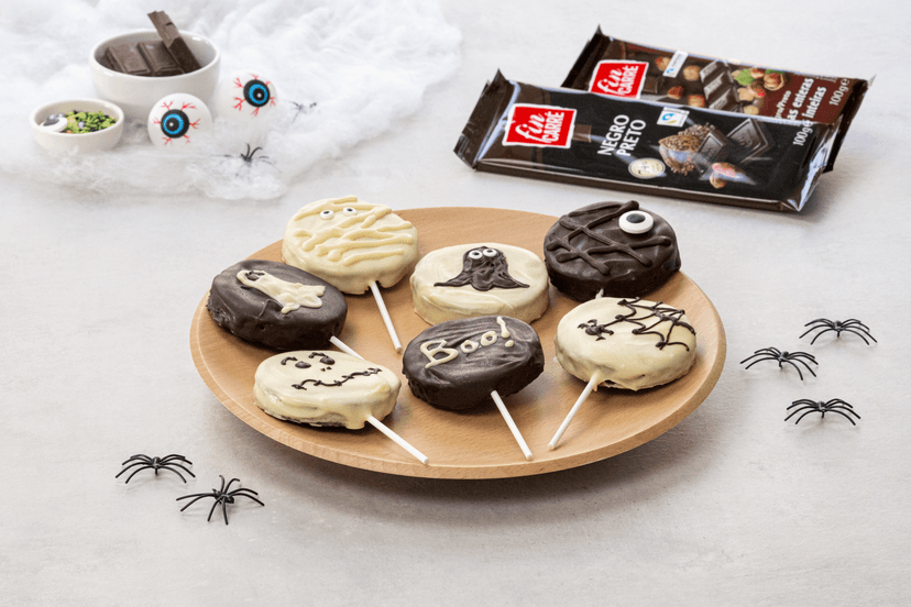 Piruletas de bizcocho terroríficas