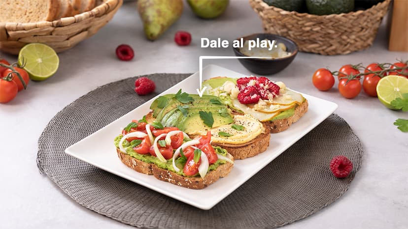 3 tostadas con aguacate