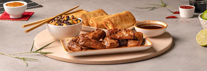 Costillas con salsa china y arroz negro