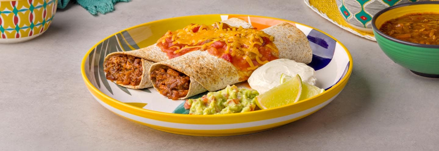 Enchiladas mexicanas en salsa roja