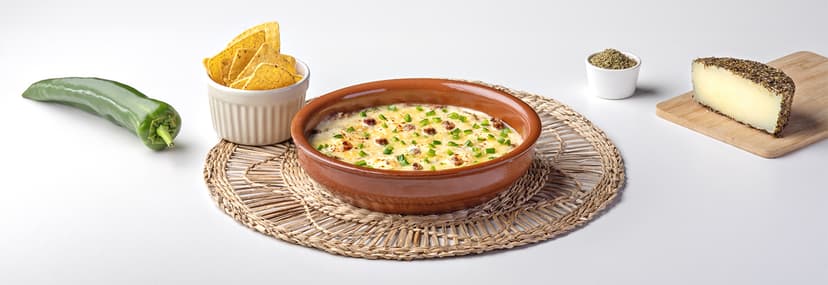 Dip de quesos fundidos con carne