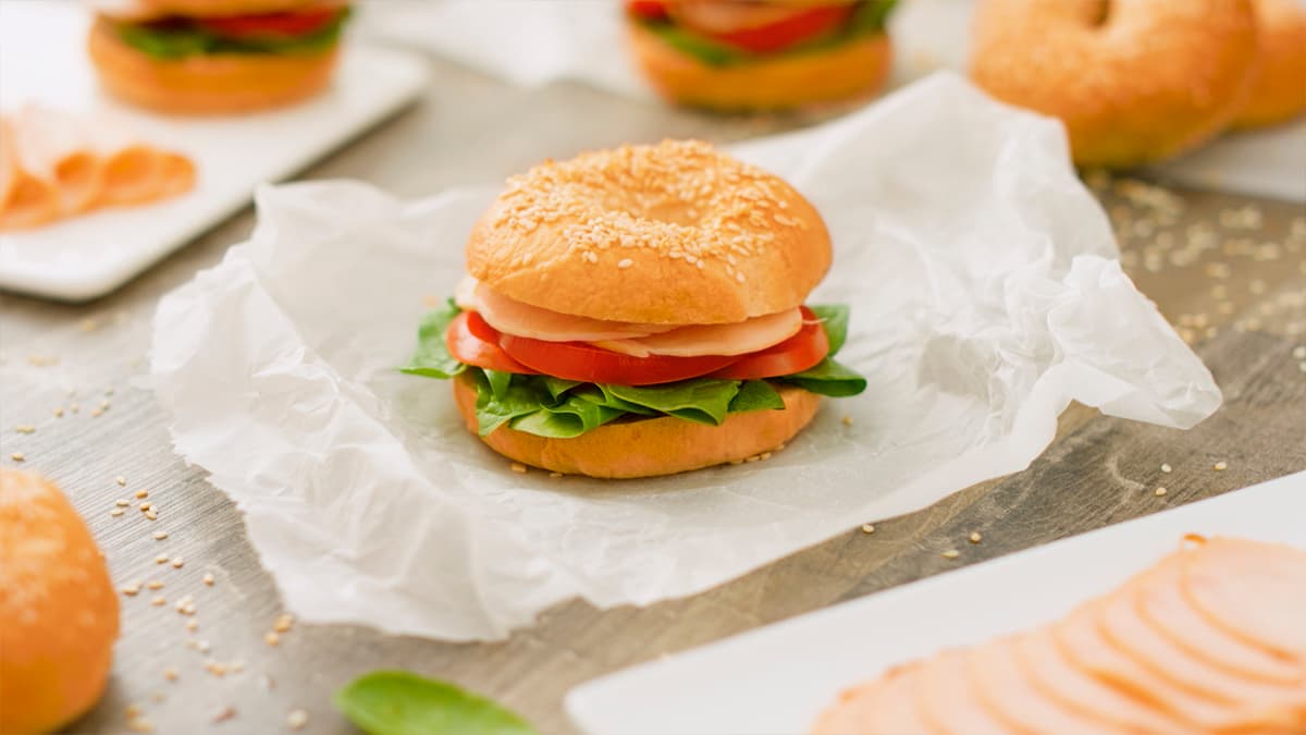 Bagels de pollo cocido