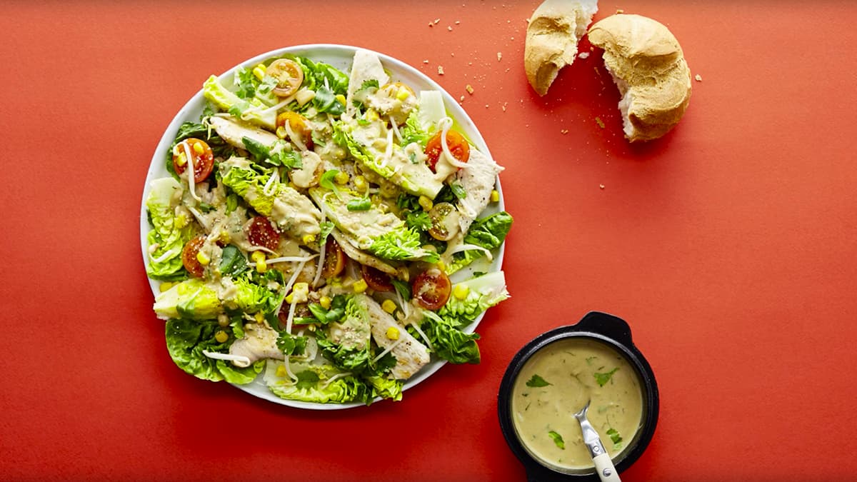 Ensalada de pavo con salsa