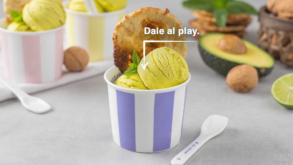 Helado de aguacate y nueces