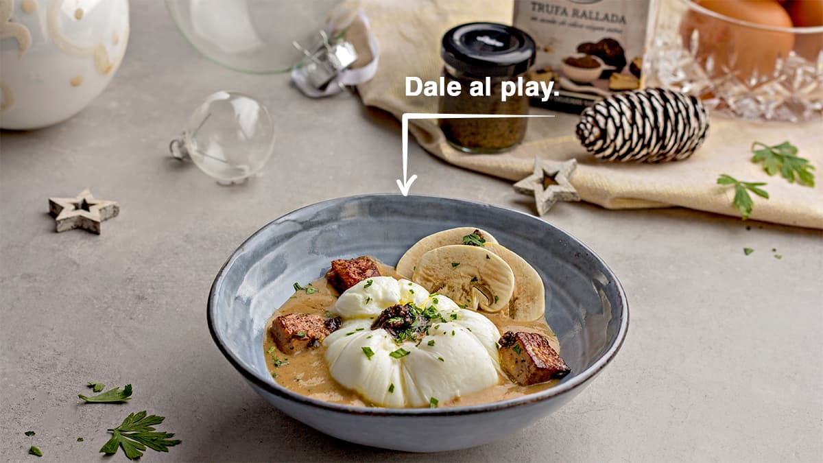 Huevo en flor con foie y trufa