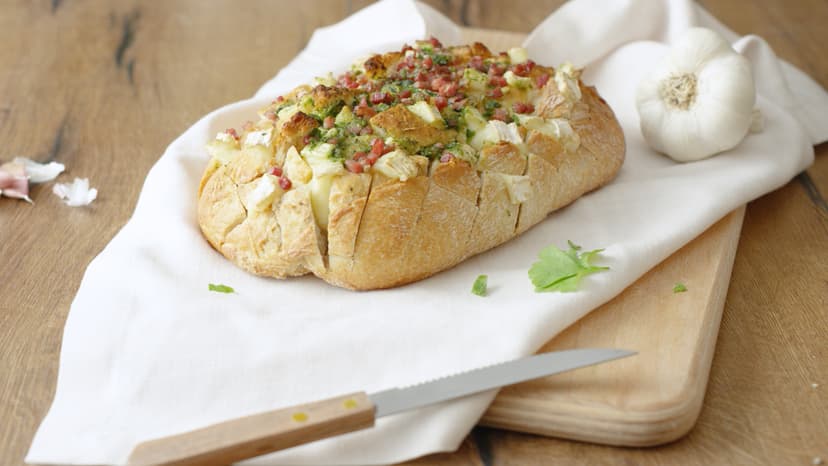 Pan relleno de camembert