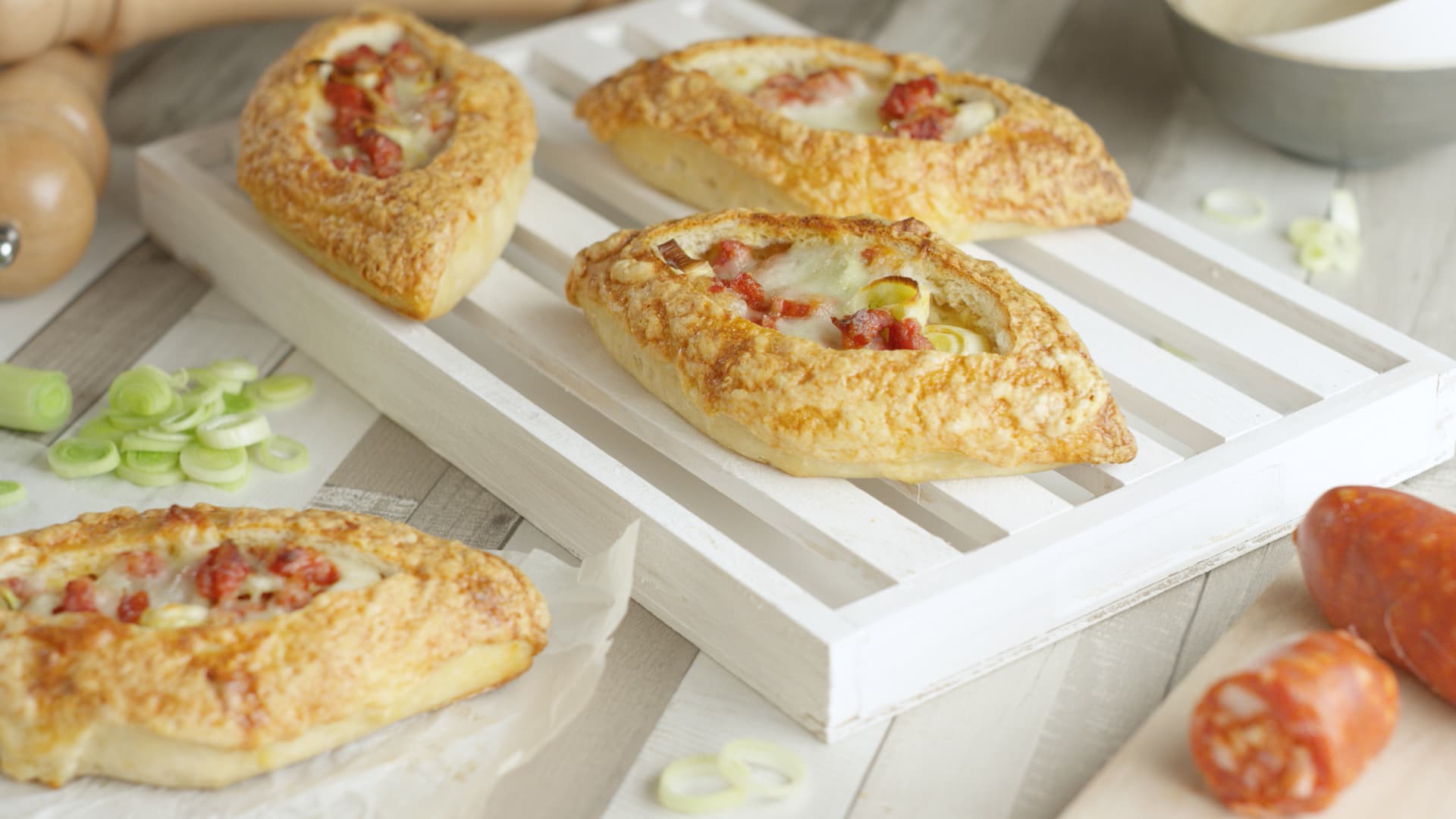 Panecillos rellenos de chorizo