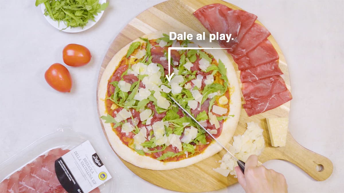 Pizza Deluxe con base y queso canario