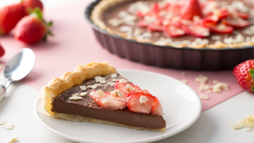 Tarta de fresas y chocolate