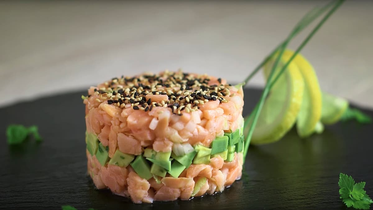 Tartar de salmón y aguacate