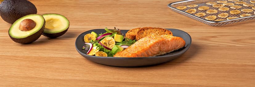 Salmón con ensalada