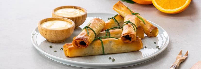 Rollitos de morcilla canaria con alioli de naranja