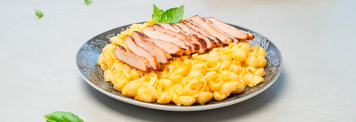 Mac and cheese con secreto de cerdo a la barbacoa