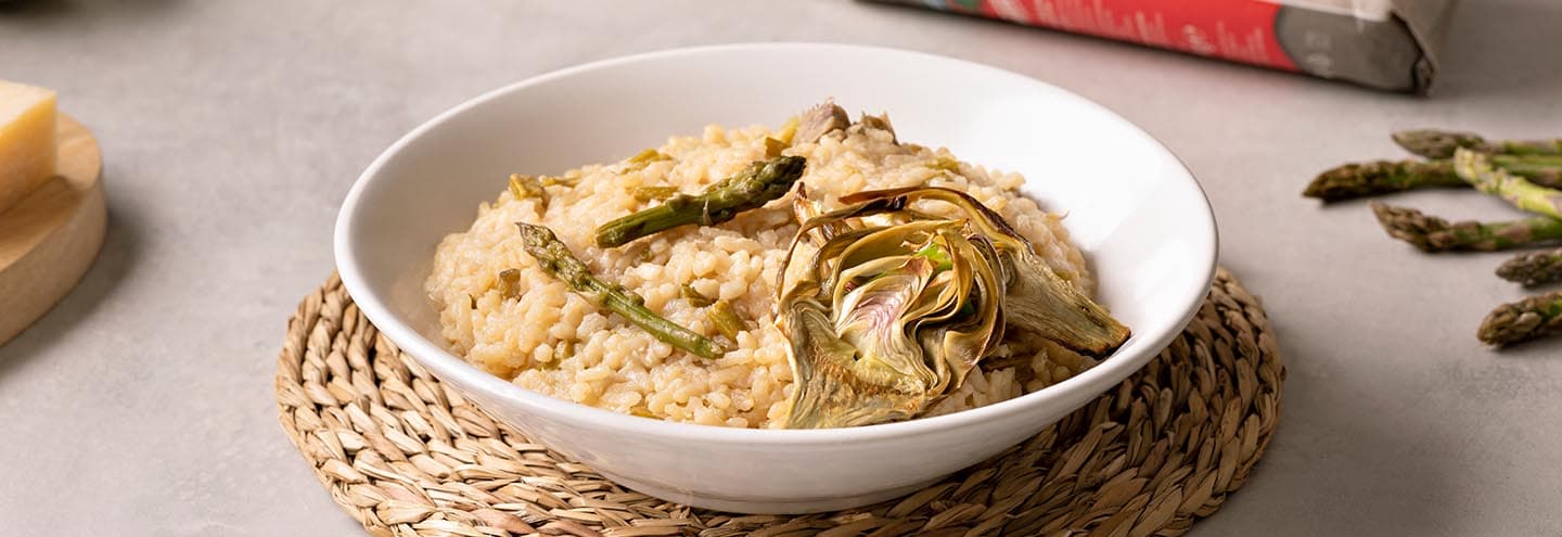 Risotto de espárragos y alcachofas