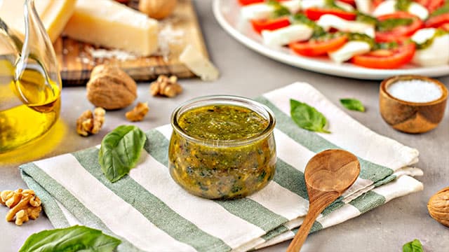 Pesto de albahaca y nueces