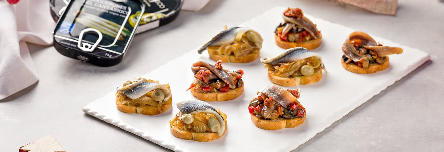 Tostas de anchoa y boquerón
