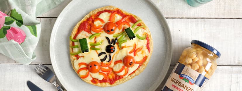 Pizza con base de garbanzos y verduras