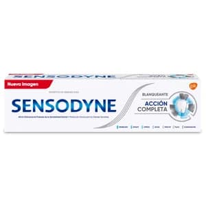 SENSODYNE Pasta de dientes con flúor y acción blanqueante, especial dientes sensibles SENSODYNE Acción completa 75 ml.