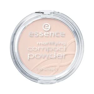 ESSENCE tono 10 Light beige Polvos compactos matificantes, de textura fina.